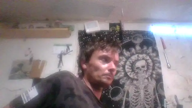 Snapshot of RichardW chatting on September 26, 2025, 12:42 pm RichardW online show from September 26, 2025, 12:42 pm