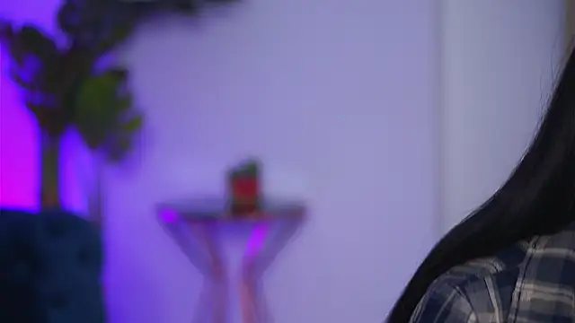 NinaSolenne online show from November 29, 2025, 7:50 pm