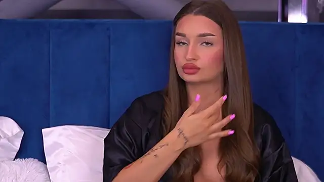 MillaSerene online show from October 24, 2025, 4:31 am