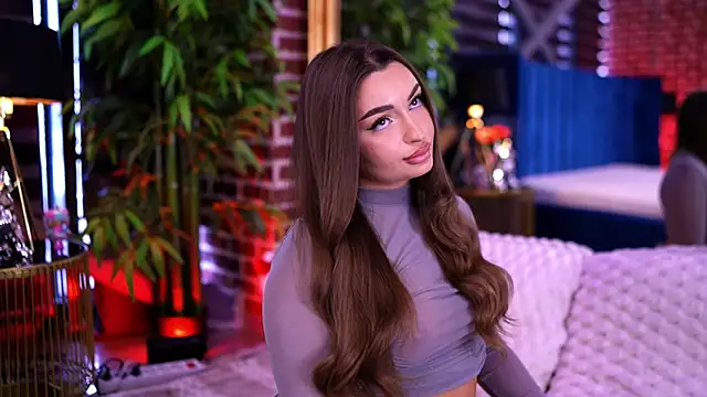 MillaSerene online show from February 20, 2026, 6:26 am