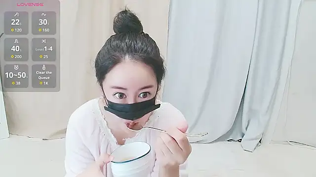 Snapshot of Anna-03 chatting on October 14, 2025, 3:51 am Anna-03 online show from October 14, 2025, 3:51 am