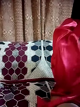 Snapshot of Radhika_01 chatting on April 28, 2026, 6:35 pm Radhika 01 online show from April 28, 2026, 6:35 pm