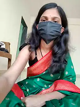 Shivani2002 online show from January 16, 2026, 9:35 am