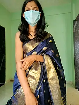 Shivani2002 online show from February 17, 2026, 4:42 am