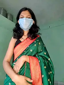 Shivani2002 online show from February 23, 2026, 3:26 am