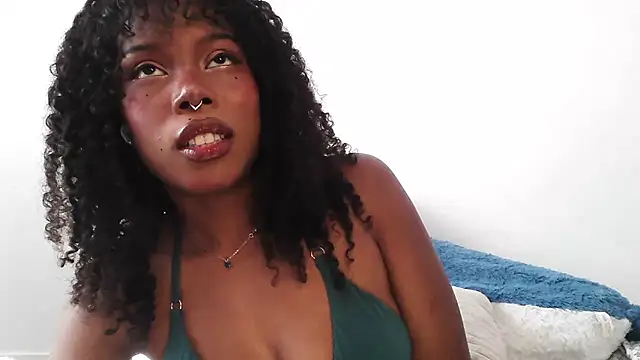 SparklingSoleil online show from September 29, 2025, 6:35 pm