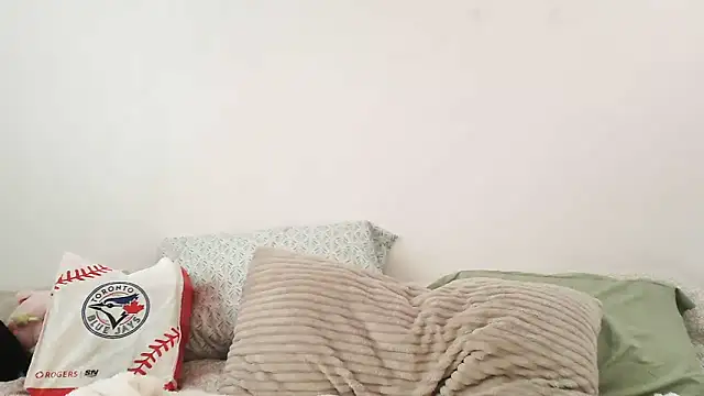 SparklingSoleil online show from October 17, 2025, 7:38 pm