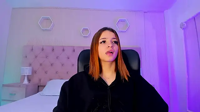 MadisonSky  online show from October 18, 2025, 12:39 pm