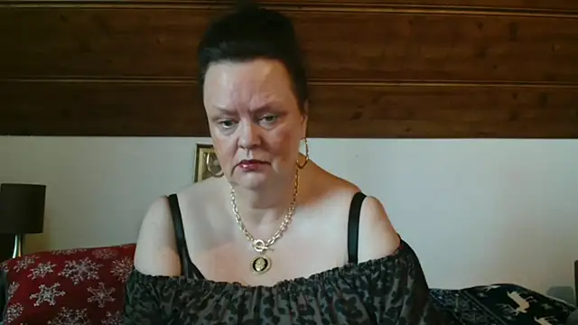 Snapshot of TiffanyMature chatting on November 29, 2025, 9:12 am TiffanyMature online show from November 29, 2025, 9:12 am