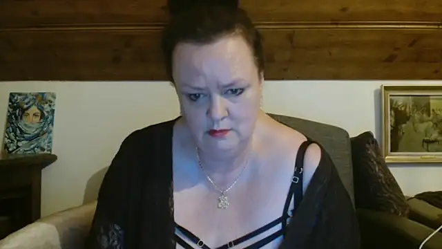 Snapshot of TiffanyMature chatting on March 11, 2026, 10:38 pm TiffanyMature online show from March 11, 2026, 10:38 pm