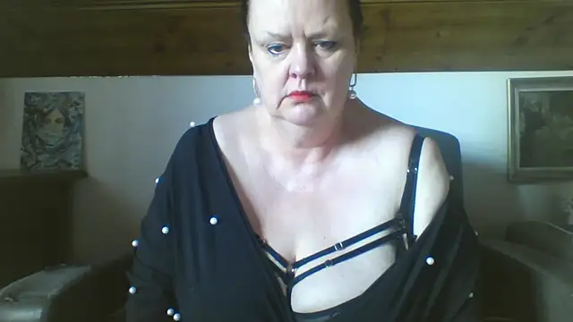 Snapshot of TiffanyMature chatting on April 11, 2026, 2:10 pm TiffanyMature online show from April 11, 2026, 2:10 pm