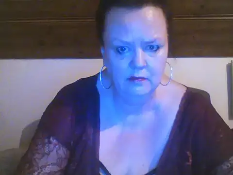 Snapshot of TiffanyMature chatting on April 14, 2026, 8:04 pm TiffanyMature online show from April 14, 2026, 8:04 pm
