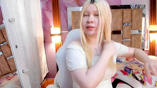 Melody Lolii online show from November 12, 2025, 6:08 pm