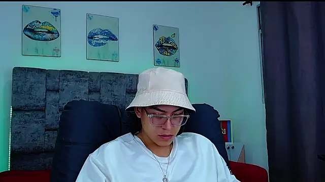 Snapshot of dirty_model chatting on October 13, 2025, 2:11 am dirty model online show from October 13, 2025, 2:11 am