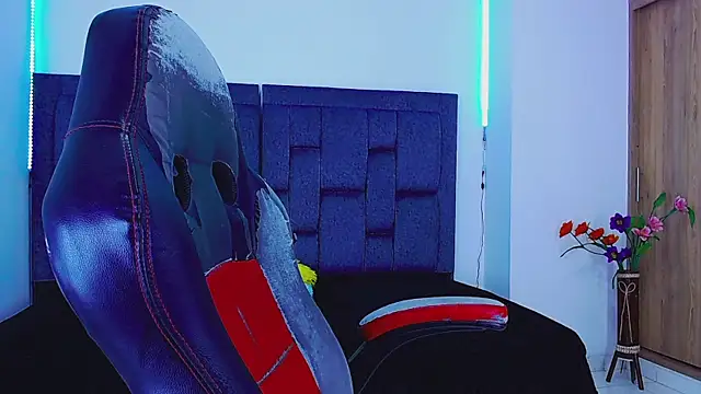 Snapshot of dirty_model chatting on October 17, 2025, 4:04 am dirty model online show from October 17, 2025, 4:04 am