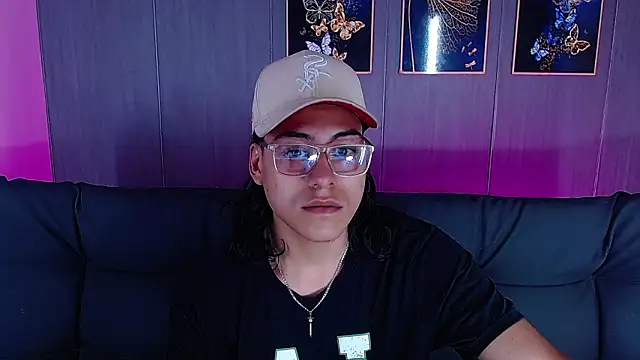 dirty model online show from February 16, 2026, 9:44 pm