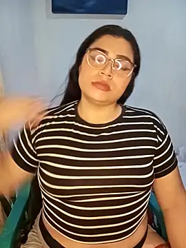 Snapshot of Diamily chatting on February 21, 2026, 7:15 pm Diamily online show from February 21, 2026, 7:15 pm