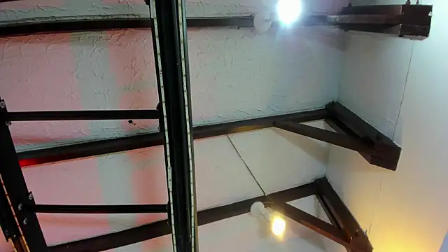 ItaloMoore online show from November 28, 2025, 11:13 am