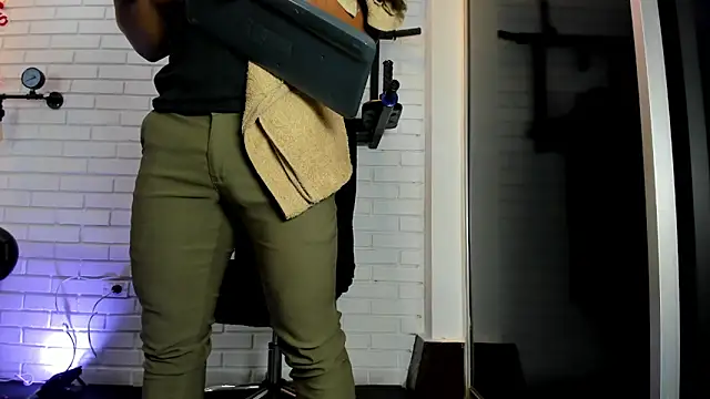 ItaloMoore online show from February 16, 2026, 11:50 am