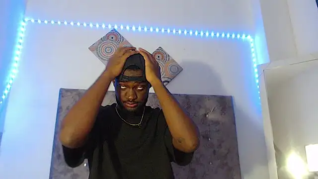 Snapshot of eebony_stallion chatting on May 17, 2026, 9:22 pm eebony stallion online show from May 17, 2026, 9:22 pm