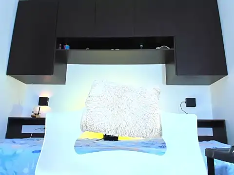 melissa fem  online show from October 14, 2025, 1:56 pm