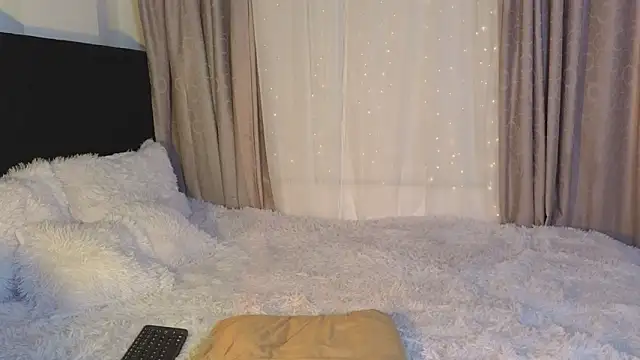 LunaVelvet777 online show from March 6, 2026, 6:48 pm