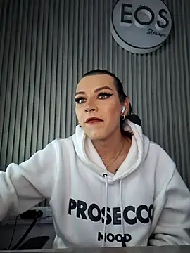 Snapshot of Lilith_Zamara chatting on November 26, 2025, 1:17 am Lilith Zamara online show from November 26, 2025, 1:17 am