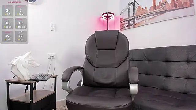 Snapshot of Dash_Bukoski chatting on October 15, 2025, 11:32 am Dash Bukoski online show from October 15, 2025, 11:32 am