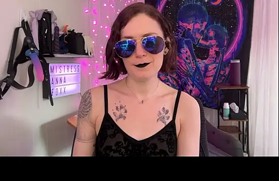 mistressannafoxx online show from September 11, 2025, 8:42 pm