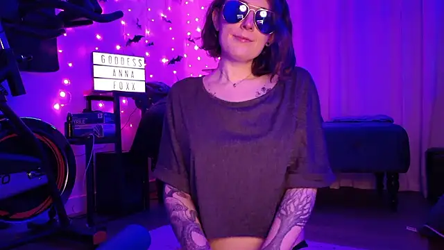 mistressannafoxx online show from February 1, 2026, 4:22 am