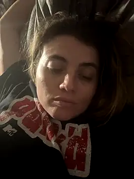 Snapshot of M1l3yD3w chatting on September 16, 2025, 3:18 am M1l3yD3w online show from September 16, 2025, 3:18 am