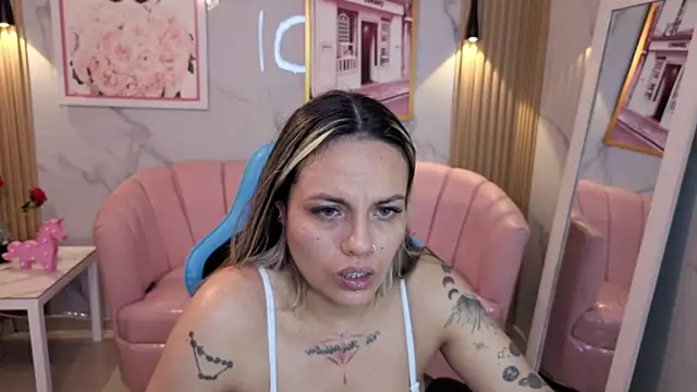 Jade Jones a online show from September 13, 2025, 3:50 am