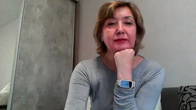 IrynaMolbertx online show from October 24, 2025, 7:16 am
