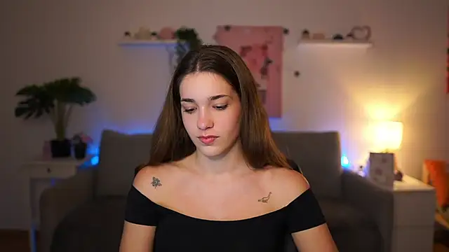 kissie cat online show from November 11, 2025, 2:06 pm