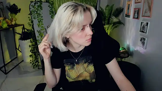 Snapshot of BethanyCloud chatting on May 22, 2026, 5:25 am BethanyCloud online show from May 22, 2026, 5:25 am