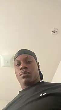 Snapshot of labishyoung25 chatting on November 14, 2025, 2:05 pm labishyoung25 online show from November 14, 2025, 2:05 pm