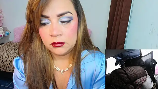 Snapshot of Paulina-Becerraa chatting on July 1, 2026, 4:58 am Paulina-Becerraa online show from July 1, 2026, 4:58 am