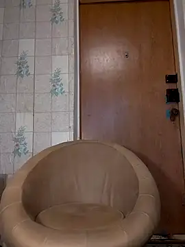 Snapshot of Tupo070481 chatting on December 2, 2025, 8:41 am Tupo070481 online show from December 2, 2025, 8:41 am