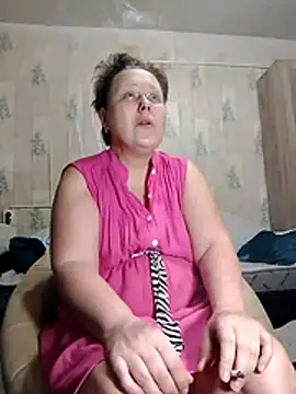 Snapshot of Tupo070481 chatting on December 17, 2025, 5:02 am Tupo070481 online show from December 17, 2025, 5:02 am