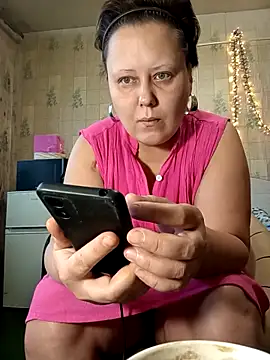 Snapshot of Tupo070481 chatting on December 23, 2025, 8:34 am Tupo070481 online show from December 23, 2025, 8:34 am