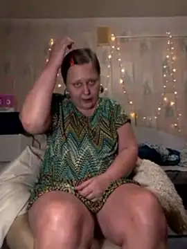 Snapshot of Tupo070481 chatting on January 13, 2026, 5:13 am Tupo070481 online show from January 13, 2026, 5:13 am