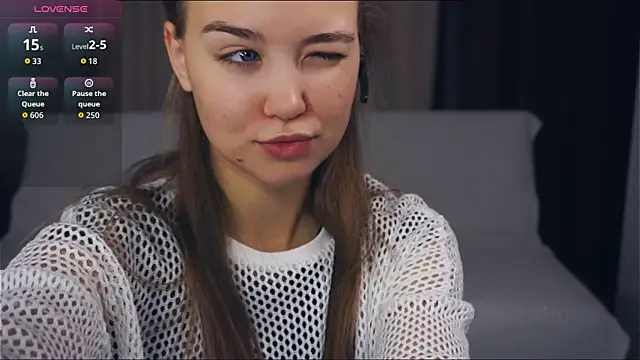 KayleenCurtis online show from September 19, 2025, 5:09 am