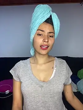 hotwife26 online show from December 22, 2025, 3:20 pm