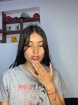 hotwife26 online show from April 7, 2026, 9:04 pm