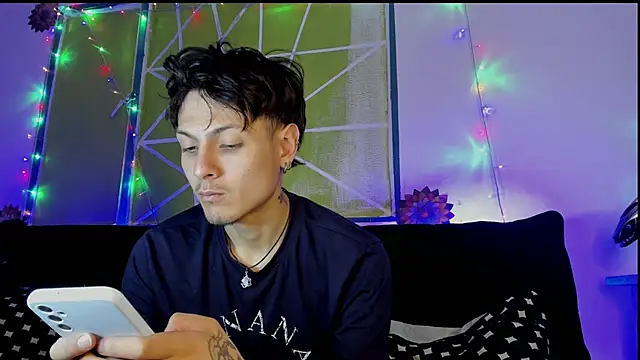 Snapshot of Dioniso_guy8 chatting on February 26, 2026, 8:30 pm Dioniso guy8 online show from February 26, 2026, 8:30 pm