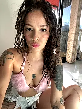 alysa g  online show from September 20, 2025, 10:00 pm