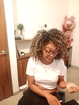 BiiancaEstradaa online show from September 20, 2025, 2:45 am