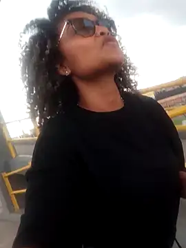 BiiancaEstradaa online show from February 1, 2026, 9:46 pm