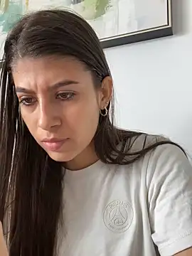 Lenapink19 online show from October 10, 2025, 4:17 pm