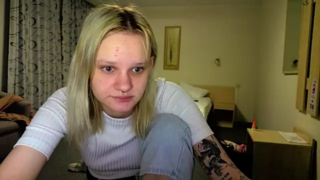 Elieiza xo online show from May 27, 2026, 7:00 pm